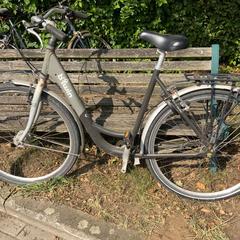 Bicykel B twin grijs-zwarte vrouwenfiets, ako bolo nahlásené Festivals Werchter pomocou iLost