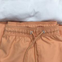 Maillot de bain & Tshirt, a été signalé par Hotel van der Valk Maastricht utilisant iLost