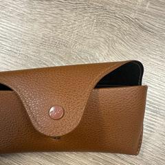 Brillenkoker met bril | Brabanthallen, segons ha informat Libéma Beurzen en Evenementen mitjançant iLost