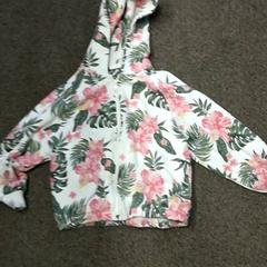 Casaco Bloemen, como reportado por Burgers' Zoo utilizando o iLost