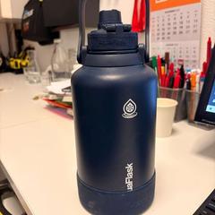 Flaska, rapporterat av Ramada by Wyndham Amsterdam Airport Schiphol med iLost