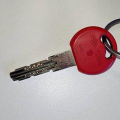 المفاتيح، كما تم الإبلاغ عنه بواسطة Regio Antwerpen - Brussel عبر iLost