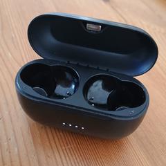 Case oortjes GOLDEN SOUND zwart (black earbuds), come riportato a iLost