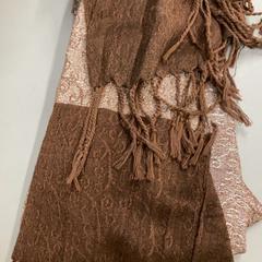 Šátek, jak nahlášeno IKEA Haarlem pomocí iLost