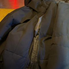 İLost kullanarak Café Leentje tarafından bildirildiği gibi Dış giyim