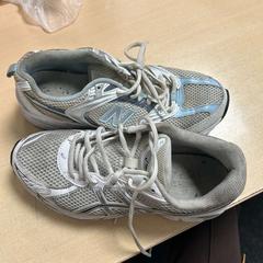 Schuh, gemeldet von DoubleTree by Hilton Rotterdam Centre über iLost