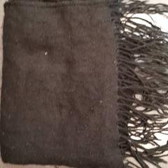 Shawl, as reported by Rotterdam The Hague Airport using iLost