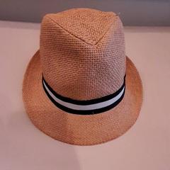 Sombrero, ha sido reportado por Van der Valk Hotel Schiphol con iLost