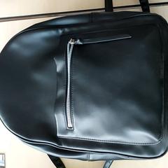 Batoh - zwart, jak nahlášeno Centraal magazijn pomocí iLost