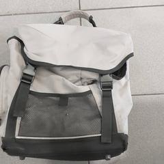 Bolsa - Fietstas, ha sido reportado por Regio Oost-Vlaanderen con iLost