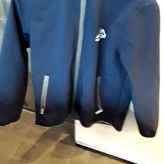 Barnjacka Blauw, rapporterat av EBS Tramplein med iLost
