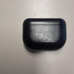 Caixa para airpods, como reportado por Connexxion Haarlem IJmond utilizando o iLost