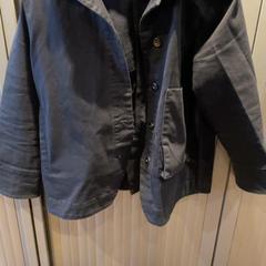 Giacca, come riportato da Van der Valk Hotel Apeldoorn - De Cantharel utilizzando iLost