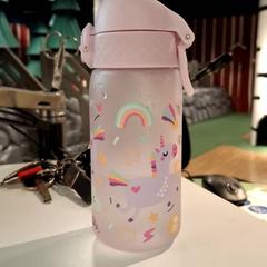 Bottiglia, come riportato da IKEA Villiers-sur-Marne utilizzando iLost