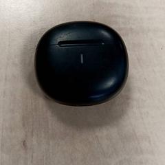 Pouzdro na airpods Zwart, jak nahlášeno Arriva Vechtdallijnen pomocí iLost