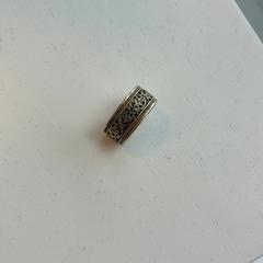 Anillo Zilver, ha sido reportado por Koninklijk Theater Carré con iLost