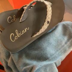 Topánky & Deka, ako bolo nahlásené MEININGER Hotel Heidelberg Hauptbahnhof pomocou iLost