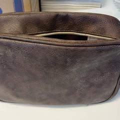 Trousse de toilette Bruin, a été signalé par Haaglanden Medisch Centrum utilisant iLost