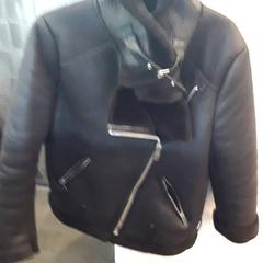 Jacket Zwart, as reported by EBS Tramplein using iLost