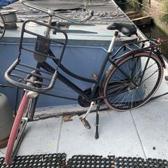 Zwarte damesfiets がiLostに報告されました