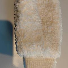 Luvas Wit wol/ fleece, como reportado por Padualaan 101 utilizando o iLost