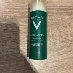 Crème, som rapportert av Van der Valk Hotel Apeldoorn - De Cantharel ved bruk av iLost