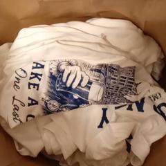 Diverse kleding, come riportato da Mövenpick Hotel Amsterdam City Centre utilizzando iLost