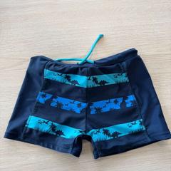 سروال سباحة، كما تم الإبلاغ عنه بواسطة Van Heugten Tours عبر iLost