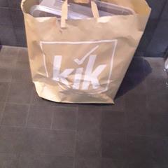 Saco Papier, como reportado por EBS Tramplein utilizando o iLost