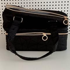 Beautycase & /tas zwart, iLost를 사용하여 Qbuzz GD Groningen HS에 보고됨