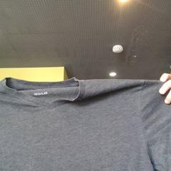 قمصان، كما تم الإبلاغ عنه بواسطة MEININGER Hotel Lyon Centre Berthelot عبر iLost