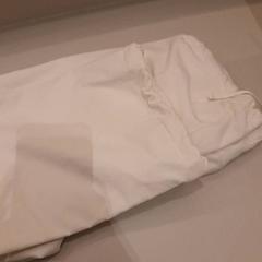 Byxor Beige, rapporterat av Van der Valk Hotel Schiphol med iLost