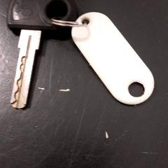 المفاتيح (متنوعة)، كما تم الإبلاغ عنه بواسطة Qbuzz servicepunt  Emmen عبر iLost