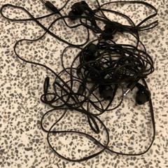 Earphones, gisa salatu by MEININGER Hotel Berlin "Mitte" Humboldthaus iLost erabiliz