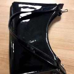 حقائب حمل وحقائب اليد، كما تم الإبلاغ عنه بواسطة Transdev Hoeksche Waard Goeree Overflakkee عبر iLost