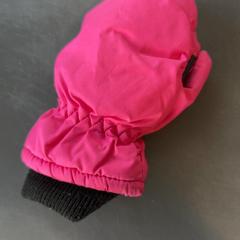 Guanti Roze, come riportato da Burgers' Zoo utilizzando iLost