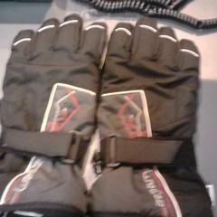 İLost kullanarak SnowWorld Landgraaf tarafından bildirildiği gibi Eldivenler