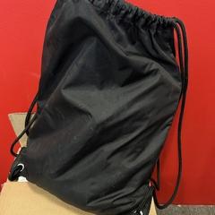 Rugzakje zwart, iLost를 사용하여 Regio Limburg - Leuven에 보고됨