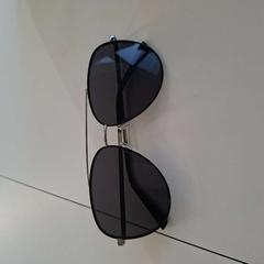 Sonnenbrille Metaal, gemeldet von TU/e - Receptie Flux über iLost