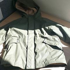 Oblečení - Jas, jak nahlášeno Regio Limburg - Leuven pomocí iLost