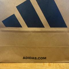 Aankoop adidas adidas, gisa salatu by Designer Outlet Roermond iLost erabiliz