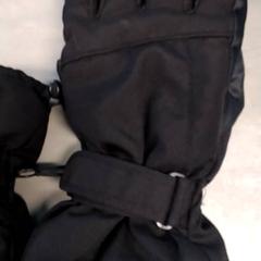 Eskularruak Zwart, gisa salatu by Arriva Friesland / Groningen iLost erabiliz