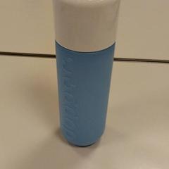 Láhev na vodu, jak nahlášeno Vrije Universiteit Amsterdam pomocí iLost