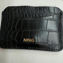 Carteira Owusu, como reportado por GVB utilizando o iLost