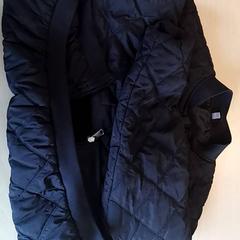 Kleding - Jas zwart, segons ha informat Centraal magazijn mitjançant iLost