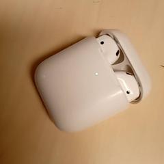 iPod White, jak nahlášeno Mövenpick Hotel Amsterdam City Centre pomocí iLost