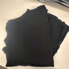 Truitje H&M - Black, zoals gemeld door BANKS Antwerp met iLost