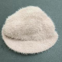 Kšiltovka Hut rosa, jak nahlášeno Schönbrunn "Group Center" pomocí iLost