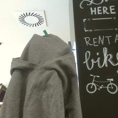 Svetr grey, jak nahlášeno MEININGER Hotel Vienna Downtown Franz pomocí iLost