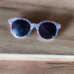 İLost kullanarak Attractie- & Vakantiepark Slagharen tarafından bildirildiği gibi Güneş gözlüğü